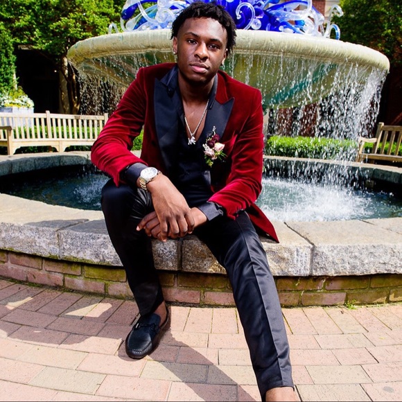 Red/Burgundy Velvet Prom Suit - Picture 3 of 3